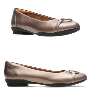 Clarks leather flats Neenah Vine Pewter 9 m NEW
